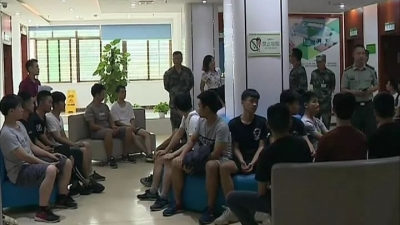 优中选优！梅县区280名青年接受征兵复检