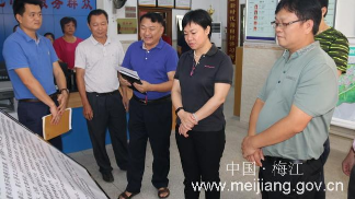 钟秀堂到西阳镇调研精准扶贫和新农村建设工作