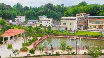 平远长田村：乡贤不忘根  美了石赖坑