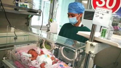 帮帮他！妻子诞下三胞胎，这个兴宁男子却愁容满面…