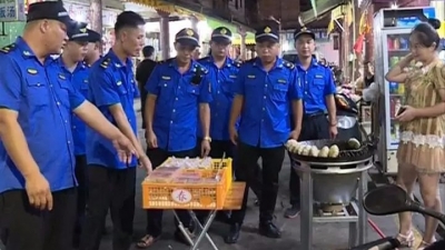 丰顺规范县城夜市摊点经营，这个地方21时30分后方可营业