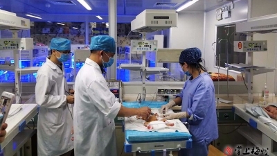 早产儿仅1.25公斤，患病急需大换血！五华这间医院做到了...