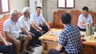 廖茂忠到丰顺贫困村慰问贫困户并调研脱贫攻坚工作
