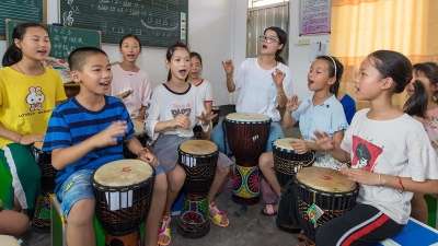 山里娃迎新老师！“美丽中国”再派10名教师到我市支教