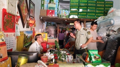 电线乱搭、火灾警报器失效...梅城运兴批发市场消防安全问题多