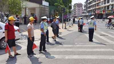 开摩托不戴头盔？兴宁交警让你现场协助执勤半小时