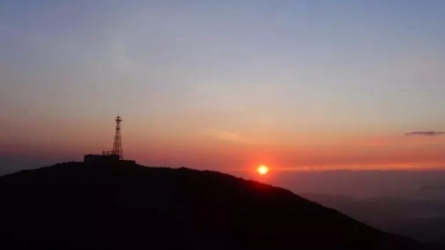 美翻了！丰顺鸿图嶂惊现美丽云海和罕见“佛光”！