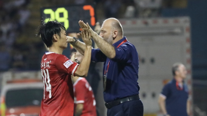 教练评球丨梅州客家主帅鲁斯米尔：球员踢得太放松