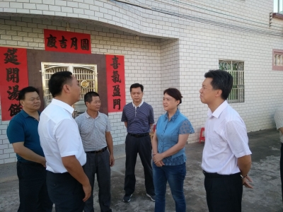 张晨到平远调研贫困村自来水和道路硬底化“两未通”情况