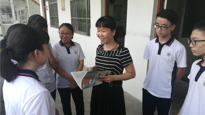 奋斗者的故事丨冯连花：付出一份爱  收获满园香