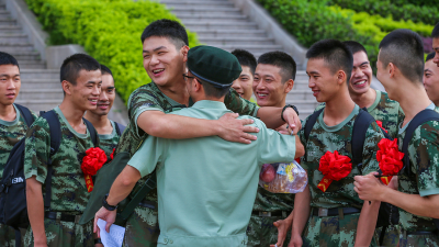 104位老兵挥泪告别军营！武警梅州支队举行退伍欢送仪式 