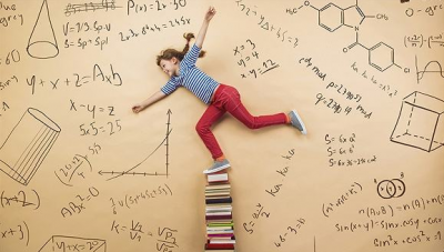 揭秘校外培训机构乱象：大学生被包装成老师，为不露馅禁加家长微信