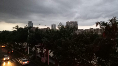 注意防御！梅州多地发布雷雨大风蓝色预警