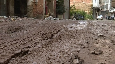 堵心！五华横陂圩镇下水道被堵 泥泞积水成常态