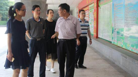 市委政法委督导组到五华督导检查宪法学习宣传及普法工作