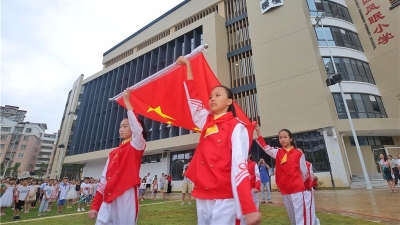 开学啦！新学期新气象，记者带你直击开学第一天
