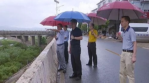 蕉岭县领导深入各地督查超强台风“山竹”防御工作