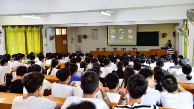 丰顺县开展禁毒宣传进校园活动 