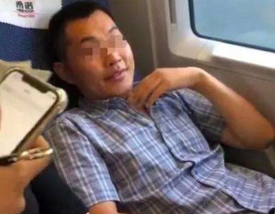 列入黑名单后，高铁“霸座男”多久才能再坐火车？