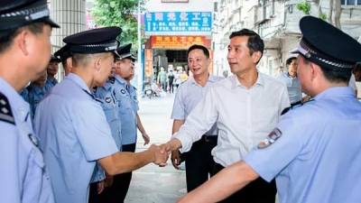 省政府副秘书长刘洪率队调研梅州公安工作