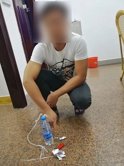 梅州俩男子再被拘，只因在酒店客房偷偷做这事…