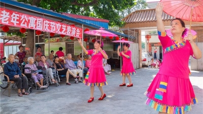 暖心！国庆期间他们特意走近特殊人群只为......
