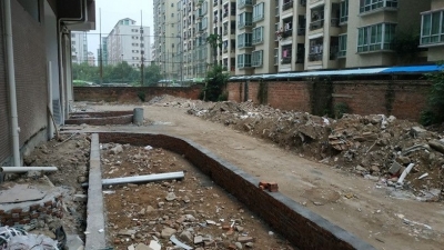 梅城一楼盘上百套房源被查封，数十名业主购房无法按揭