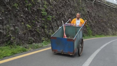 致敬城市美容师！今天是环卫工人节，哪个瞬间更感动你？
