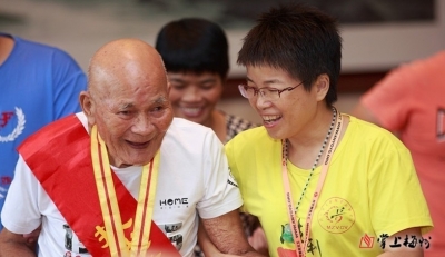 她，5年寻找抗战老兵70余名！她，就是兴宁志愿者刘淑萍