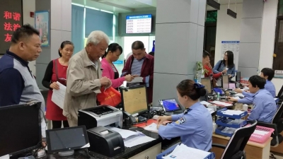 来去港珠澳大桥走一圈！蕉岭公安出入境业务倍增