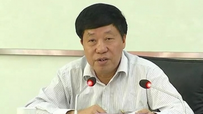 平远县委常委会会议：全面实施乡村振兴战略打好脱贫攻坚战