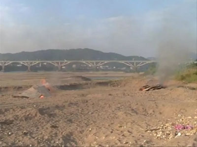 我的河砂你不许装！五华两男子镰刀对木棍，打出一个二级轻伤