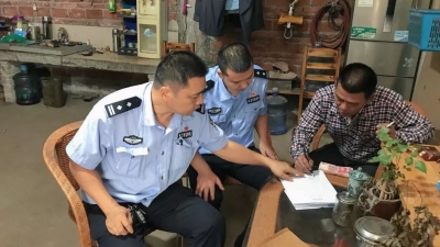 男子潜入兴宁一工厂偷万元现金，藏钱处让民警都意外