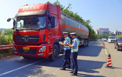 全警出动！兴宁交警全力为市民国庆出行保驾护航