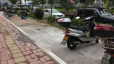 点赞！梅城学海路“霸道”垃圾堆“不见”了