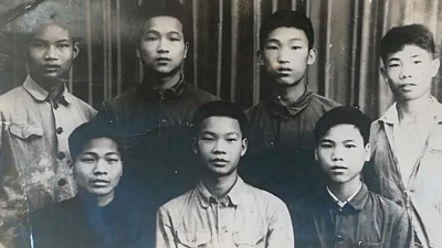 昔日同桌失联40年，梅州日报记者助其再续当年情！