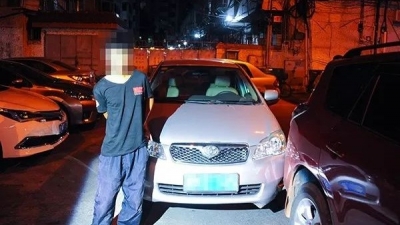 梅江区一男子趁车主游泳搜得钥匙偷车，不到一天就栽了…