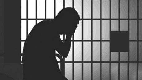 贵州4人将国旗从旗杆上扯下撕烂：分别获刑8至9个月
