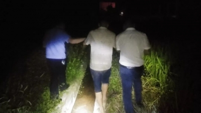 五华男子深夜掉进半米深水沟，所幸得到他们及时救助