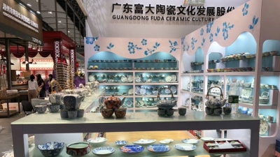 火了！300余件大埔青花瓷惊艳亮相景德镇