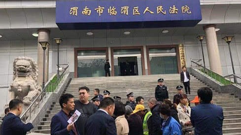 陕西“虐童案”一审宣判：继母数罪并罚获刑16年
