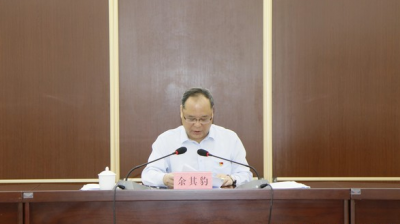 余其豹主持召开兴宁市委常委会会议
