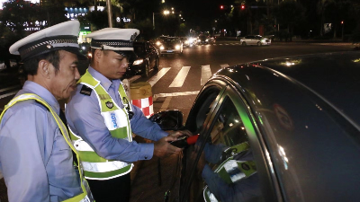 梅州交警统一行动为马拉松护航，严查这些违法行为…