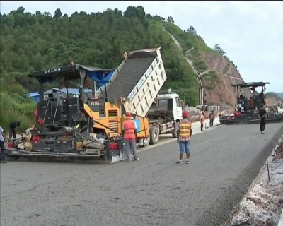 国庆“不打烊”！梅畲快线工人加班加点全力推进项目建设