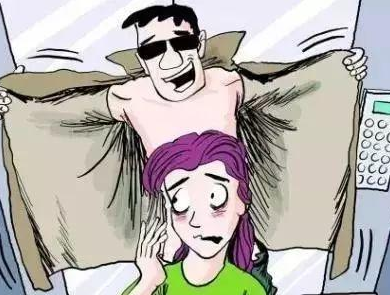 怒怼！因为这事，五华这男子不仅推搡女子还欲裸露...