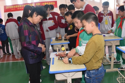 “小创客”秀出“大创意”！丰顺举行第34届青少年科技创新大赛