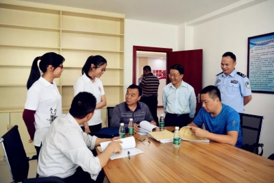 省级社区戒毒社区康复示范单位验收评审组到五华检查验收