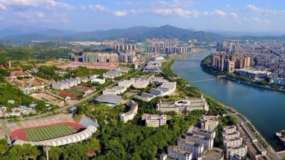 理论丨以绿色为引领助力高质量发展