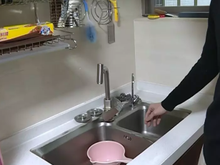 办不了房产证，经常停水停电...五华这个小区，不省心啊！