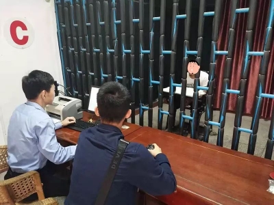 一双拖鞋揪出嫌疑人，丰顺一连续入室盗窃男子被抓